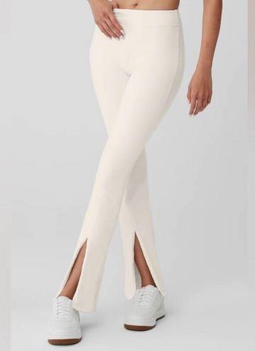 Alo Yoga Alo Airbrush High-Waist Flutter Legging in Ivory Flared Athletic Pants Size L