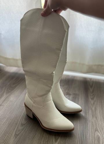 White Snakeskin Tall Cowgirl Boots Size 8.5