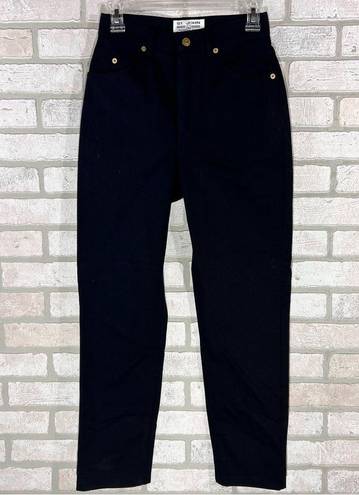 St. John  Signature High Rise Straight Leg Jeans in Black Size 2