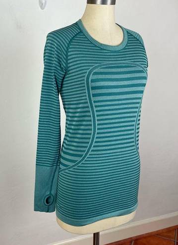 Lululemon  Swiftly Tech Long Sleeve Crew in Heather Forage