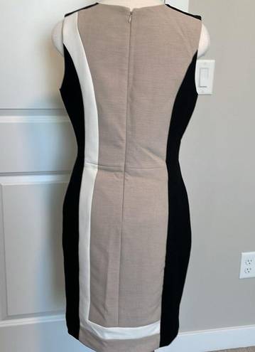 White House | Black Market  tan/ black/ white color blocked sleeveless dress sz 8