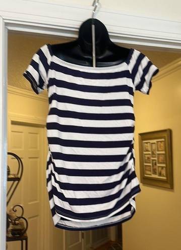 Isabel Maternity  Blue and White Striped Top Size Medium NWT