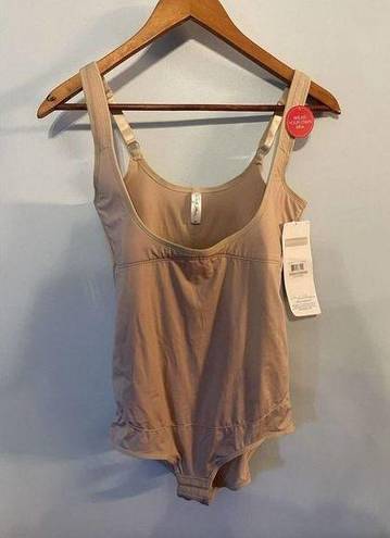 Marilyn Monroe  Shapewear One-Piece Women’s 1X Nude New With Tags $42 Retail