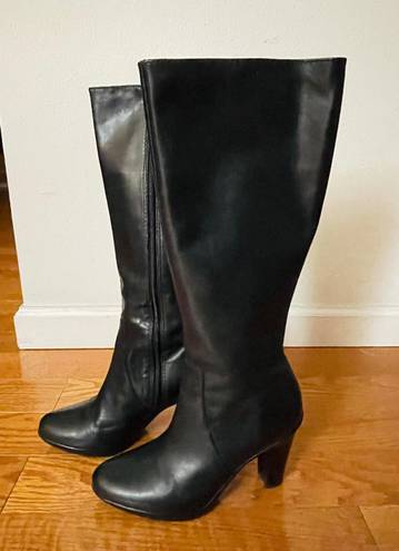 Ecco women's black leather side zip heels boots