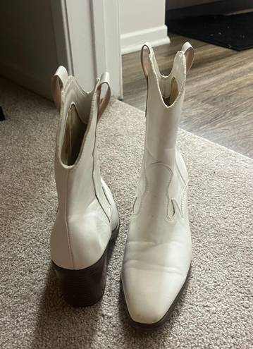 White Cowgirl Booties Size 8