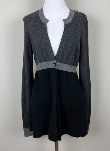 Vince  Cardigan Sweater Womens Medium 100% Cashmere V-Neck‎ 1-Button Long Sleeve