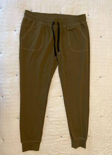 Zyia  Active Unwind Joggers Sweatpants in Olive Green Size XL