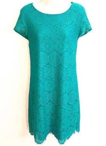 Laundry by Shelli Segal 🆕 Shelli Segal scalloped lace short sleeve scoop neck teal mini dress