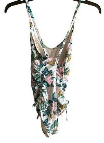 Beach Club Palisades  floral print side tie floral lined swimsuit size Medium