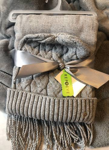 Liz Claiborne Scarf & Beanie Set