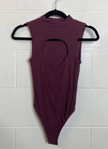 Missguided Burgundy Sleeveless High Neck Cut Out Chest Bodysuit Size 2