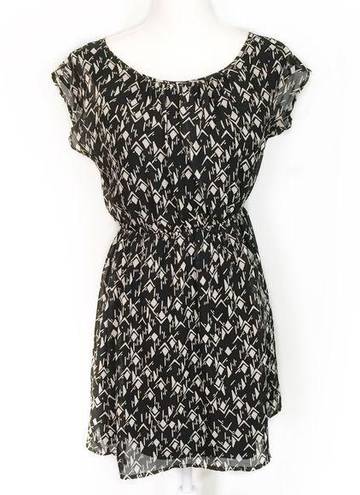 One Clothing Black White Geometric Print Elastic Waist Dress