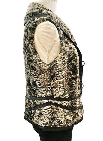 Krass&co Women’s Montana  Brown/black Faux Fur Button Vest