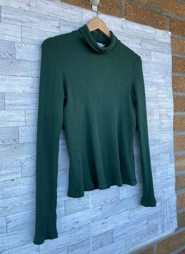 Lacausa  green rib tutleneck sweater size medium