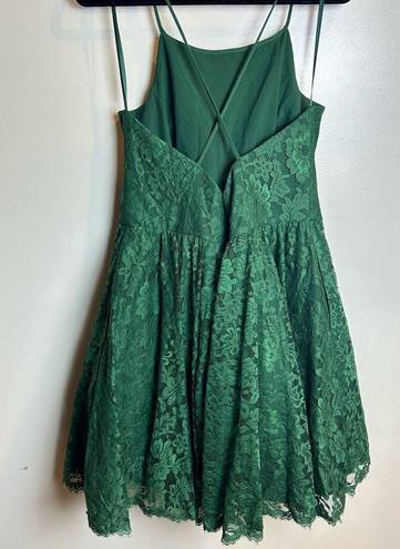 Weddington Way  Emerald Lace A-Line Ruffle Dress Halter Prom Winter Size 16