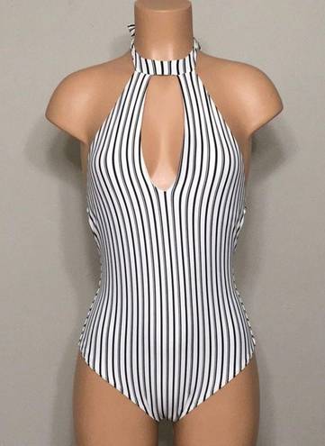 O'Neill O’Neill stripe swimsuit. NWT