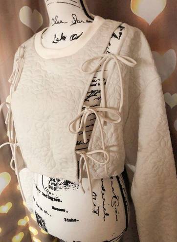 Only Sweatshirt sweater crop floral cream beige bow tie lace up lantern sleeve slit