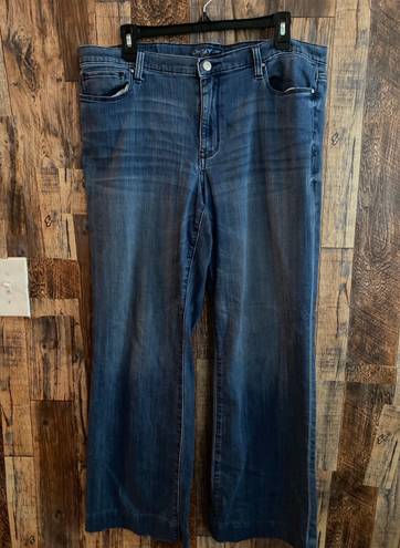 DKNY jeans soho 800 t women's size 16 Length 39 inseam 38 rise 10