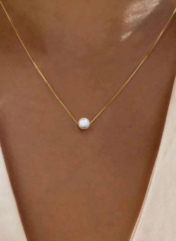 Gold Pearl Necklace