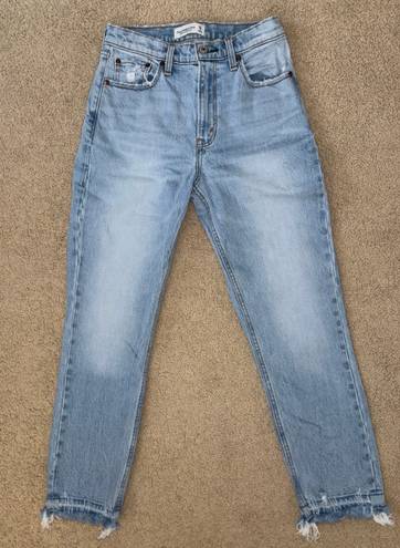 Abercrombie & Fitch High Rise Mom Jeans