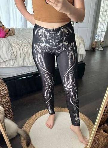 Blackmilk  Women’s Medium Bio Mechanical Skeleton Leggings