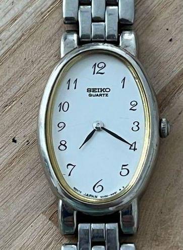 Seiko  Vintage Ladies Watch Oval White Dial Stainless Basket-Weave Bracelet