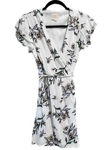 Harper  Floral White Wrap Dress Women's Size M Flutter Cap Sleeves Preppy Brunch