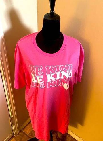 Krass&co Be Kind retro style Graphic T-shirt, size 3x , pink by Whipi 