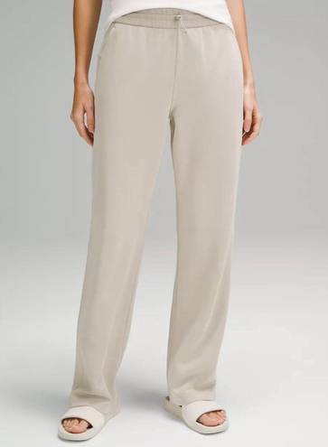 Lululemon Softstreme Pants Size 6 Mojave Tan