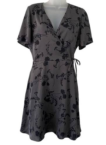 Scarlett 41 Hawthorn  Gray Black Floral Flutter Sleeve Mini Dress S Small NWT