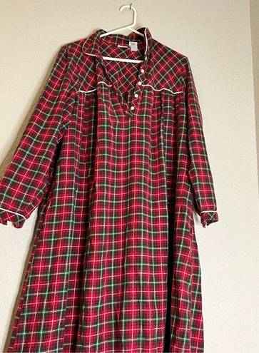 L.L.Bean  Womens M  Plaid Red Flannel 100% Cotton Nightgown Cozy Vintage Button