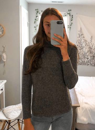 Banana Republic Gray Turtleneck Sweater