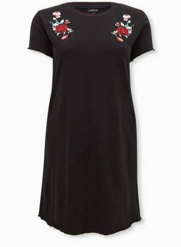 Torrid  Dress Mini French Terry Tee Shirt Dress Black w/ Embroidery Sz 1X (1) GUC