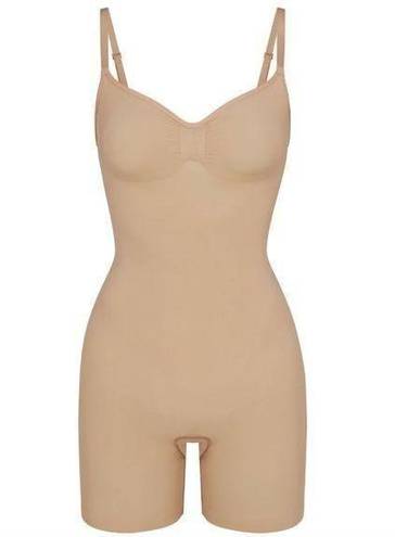 SKIMS NEW  SEAMLESS SCULPT MID THIGH BODYSUIT Clay Size 2X