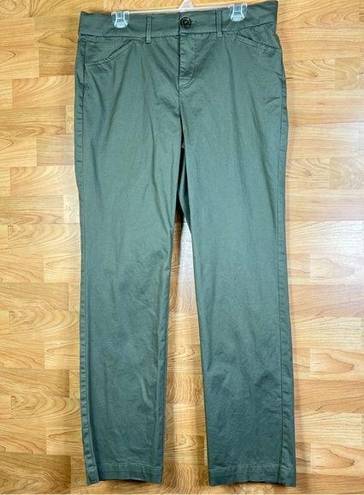 Krass&co Khakis &  Quality Apparel Flexible Waist Size 10 Army Green  w/Pockets