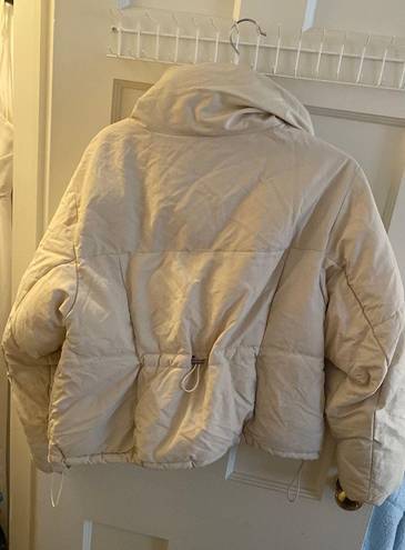 Bershka Cream Colored Puffer Jacket