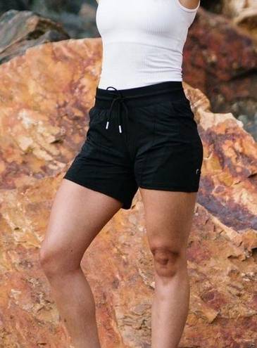 Zyia  Active Canyon Shorts in Black Size Medium