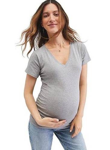 Isabel Maternity  Short Sleeve V-Neck T-Shirt in Gray Heather Size XL