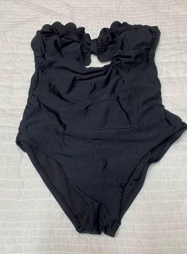 Chelsea28  Scallop Bandeau One-Piece Swimsuit size small