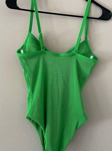 Kulani Kinis Ribbed Underwire One-Piece Swimsuit in Green Size Small Women’s