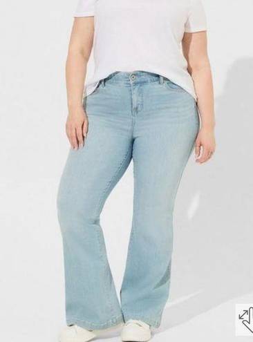 Torrid  Bombshell Flare Premium Stretch High-Rise Jean Size 12