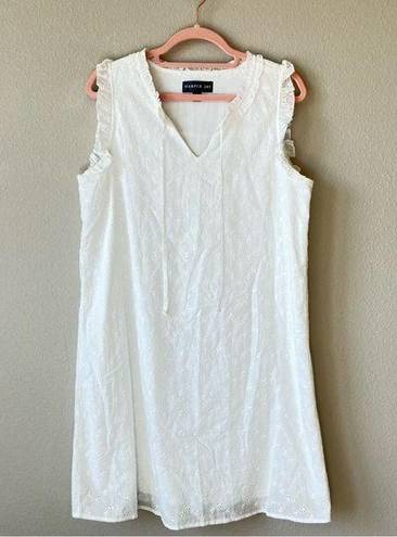 Harper  241 White Eyelet Cotton Sleeveless Shift Mini Dress Size 6