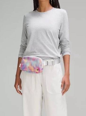 Lululemon Everywhere Belt Bag Prism Mulit Vapor