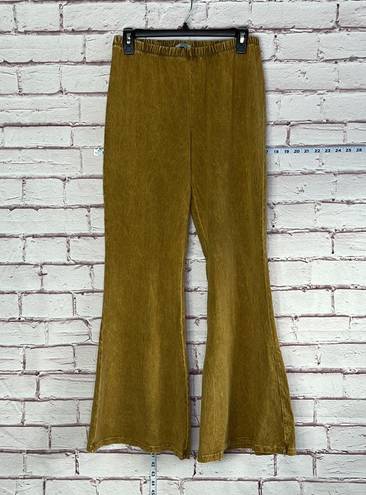 Chatoyant Acid Wash Bell Bottom High Waist Pants. Like new. Stretchy material and waist. Cotton/ spandex blend.  14-18” waist 33” inseam 11” risen