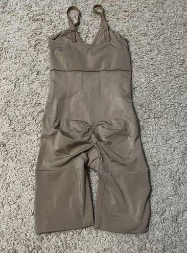 Spanx  nude shapewear bodysuit size large