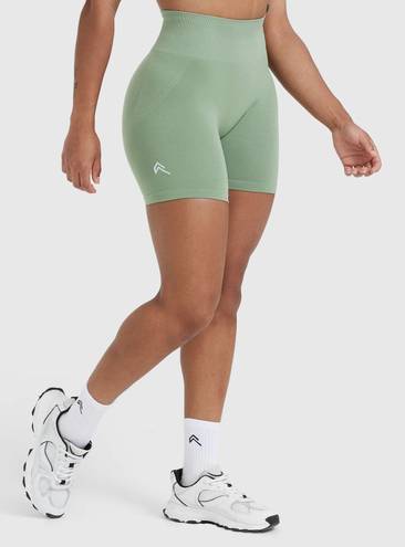 Oner Active EFFORTLESS SEAMLESS SHORTS IN SAGE - SMALL 