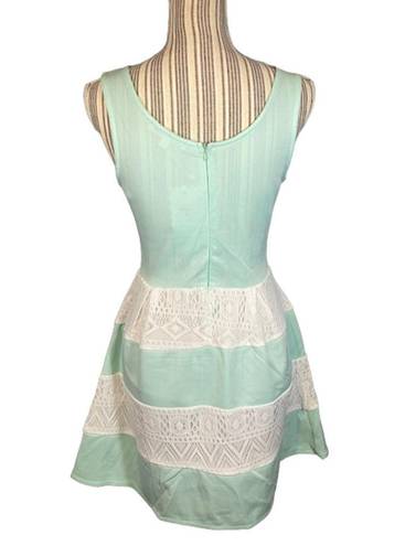 Day & Night  Baby Blue & White Lace Applique Sleeveless Sheath Dress Women Sz M