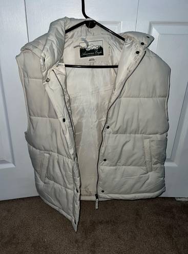 American Eagle hooded vest