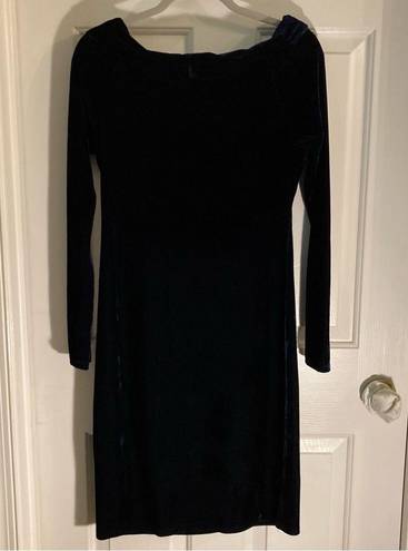 Chelsea and Violet  NWT Stunning Deep Blue Velvet Midi Dress Size Medium