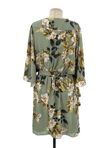 City Chic  Color Wrap Print Dress Sage Green Floral Print Plus Size 22